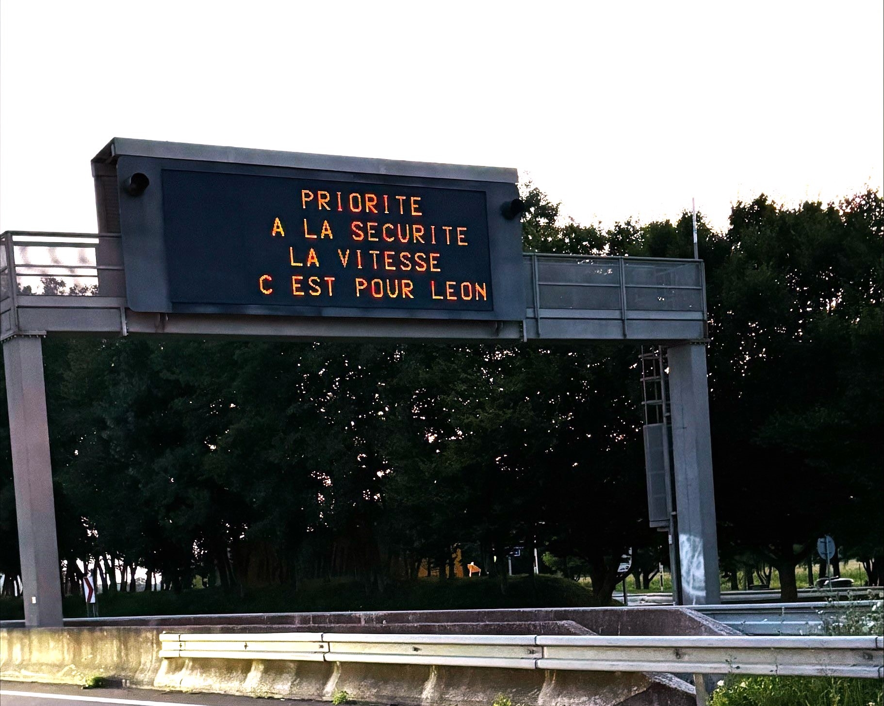 ZZZZZZZZZZZZZZZZZPanneau_Autoroute.jpg